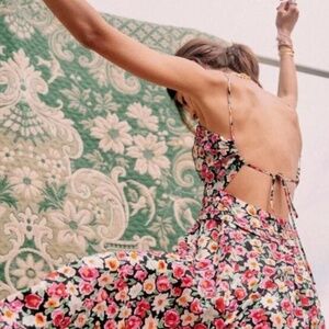 Sézane Robe Oliviera Floral Midi Dress - Pink and Green
